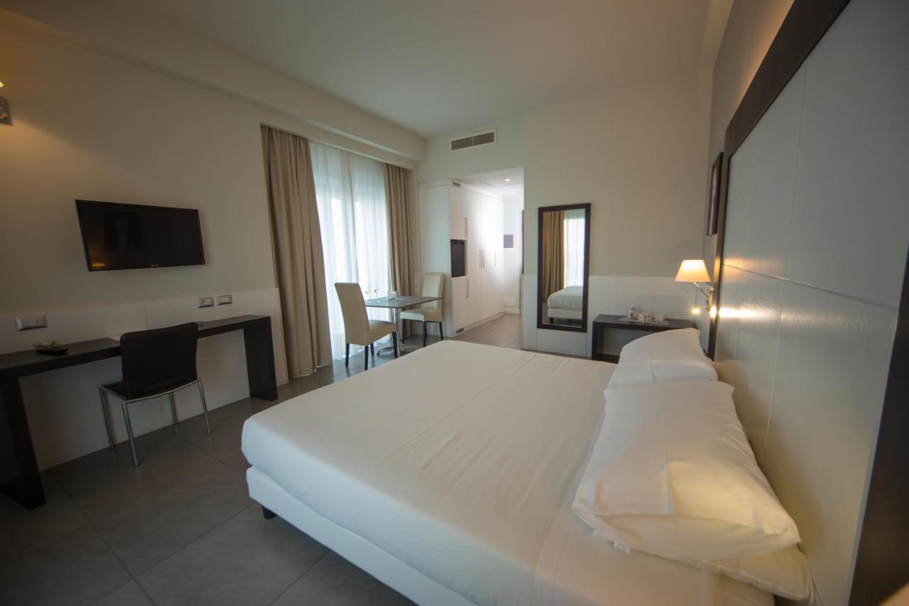 Grand Hotel Balestrieri Torre Melissa Exterior photo
