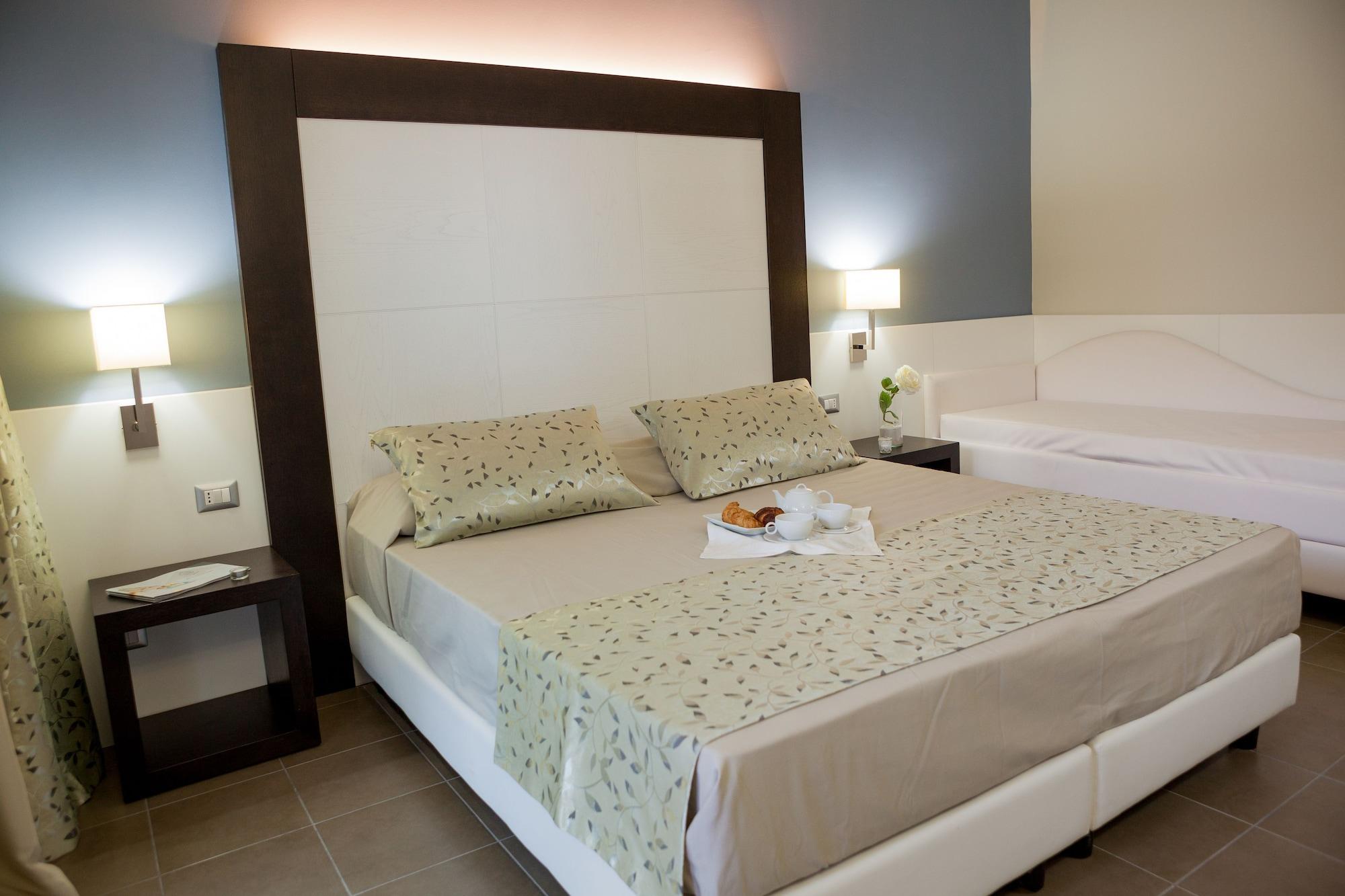 Grand Hotel Balestrieri Torre Melissa Exterior photo