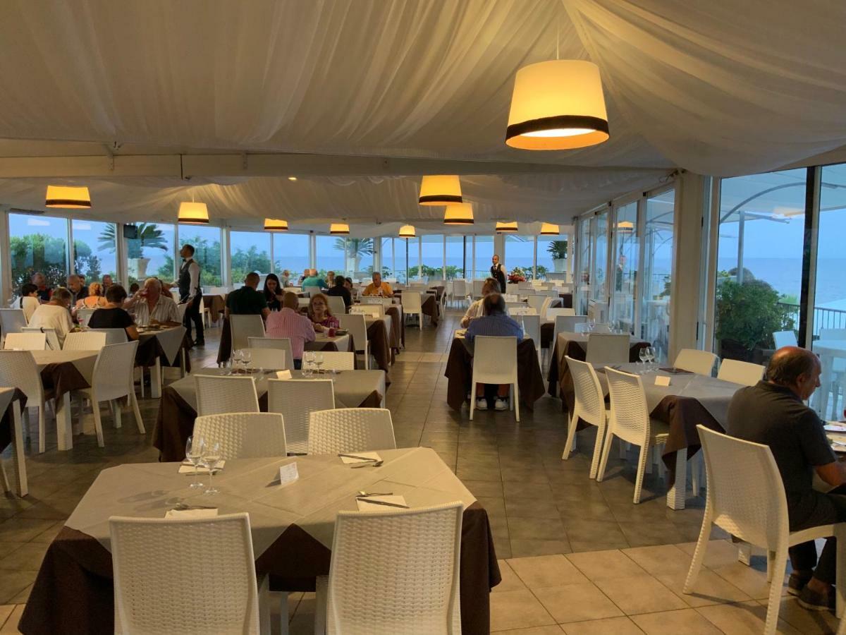 Grand Hotel Balestrieri Torre Melissa Exterior photo