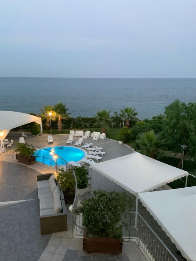 Grand Hotel Balestrieri Torre Melissa Exterior photo